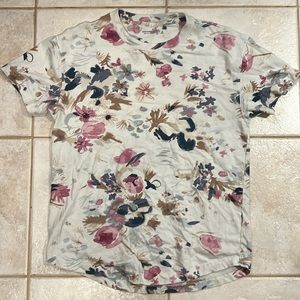 Abercrombie and Fitch floral men’s T-shirt, fair condition condition medium